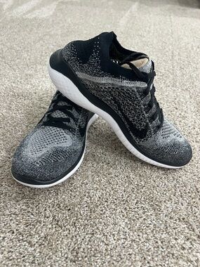Nike Flyknit Lightweight Running Shoes in Black and Gray